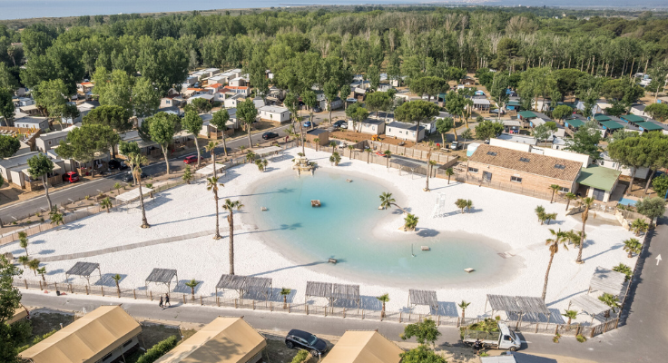 lagon tropical, camping le domaine la yole